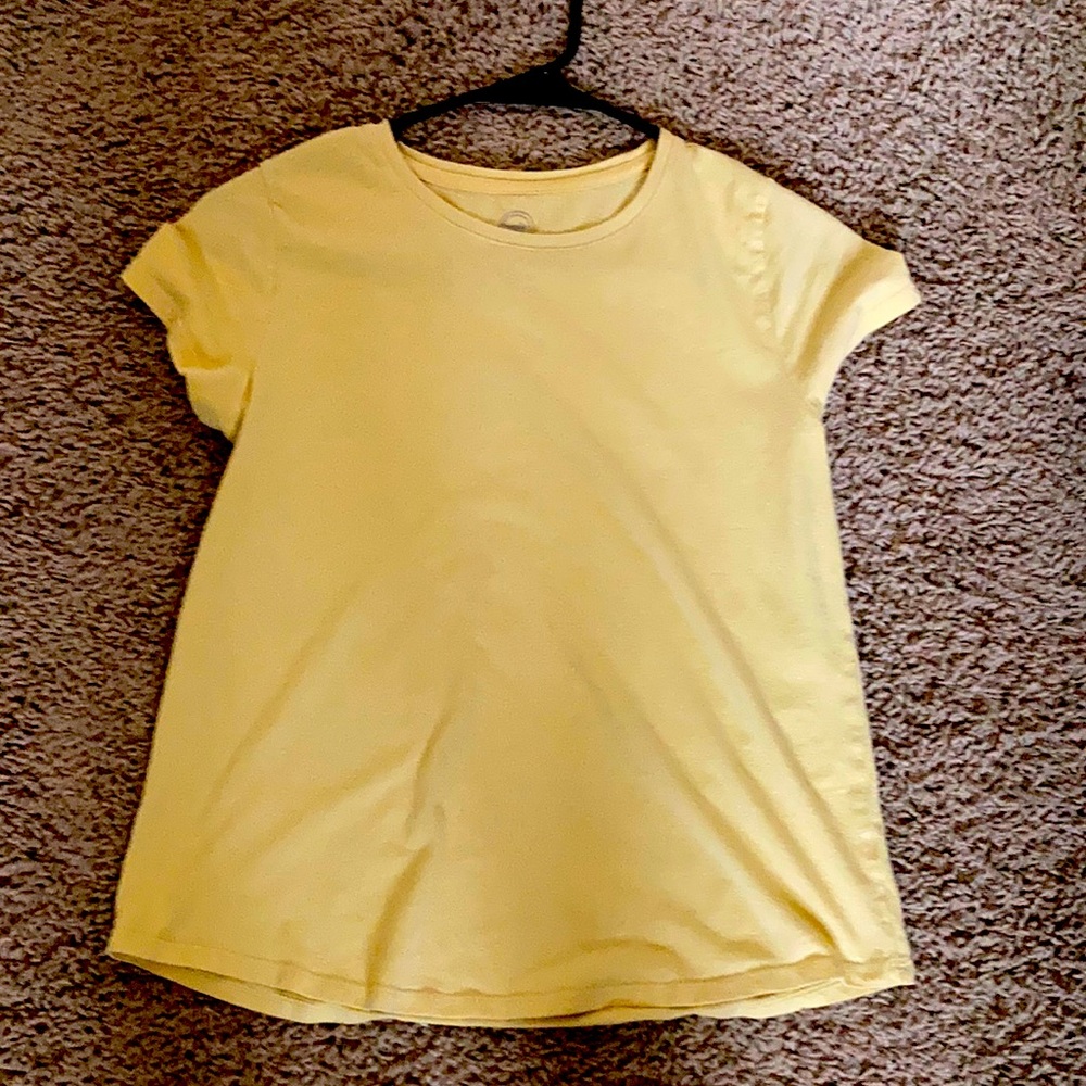 Plain yellow tee
